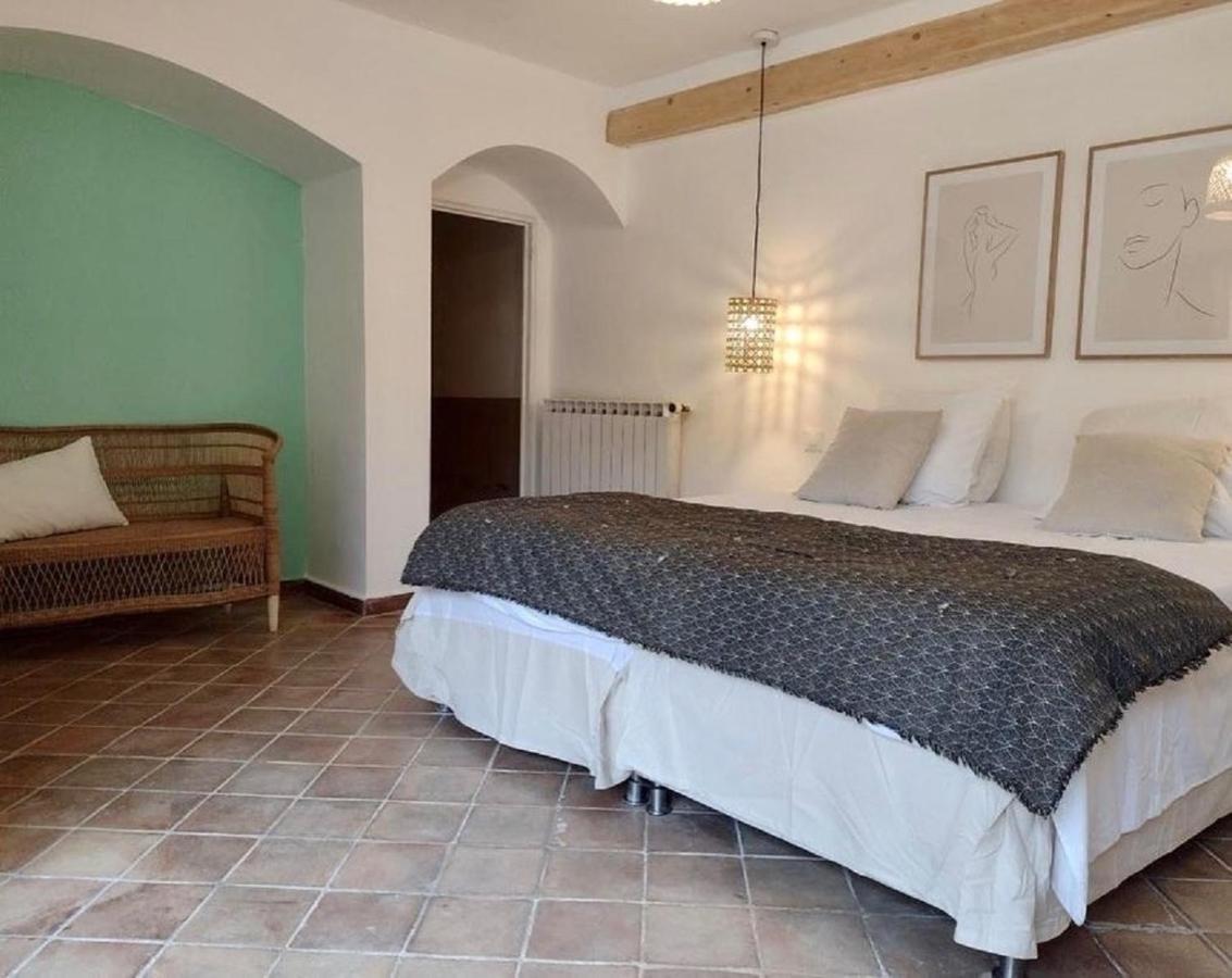 La Maison Des Autres, Piscine Chauffee, Chambres D'Hotes Proches Uzes, Nimes, Pont Du Gard Saint-Genies-de-Malgoires Экстерьер фото