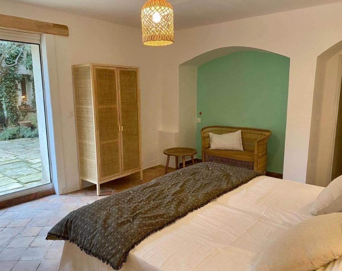 La Maison Des Autres, Piscine Chauffee, Chambres D'Hotes Proches Uzes, Nimes, Pont Du Gard Saint-Genies-de-Malgoires Экстерьер фото