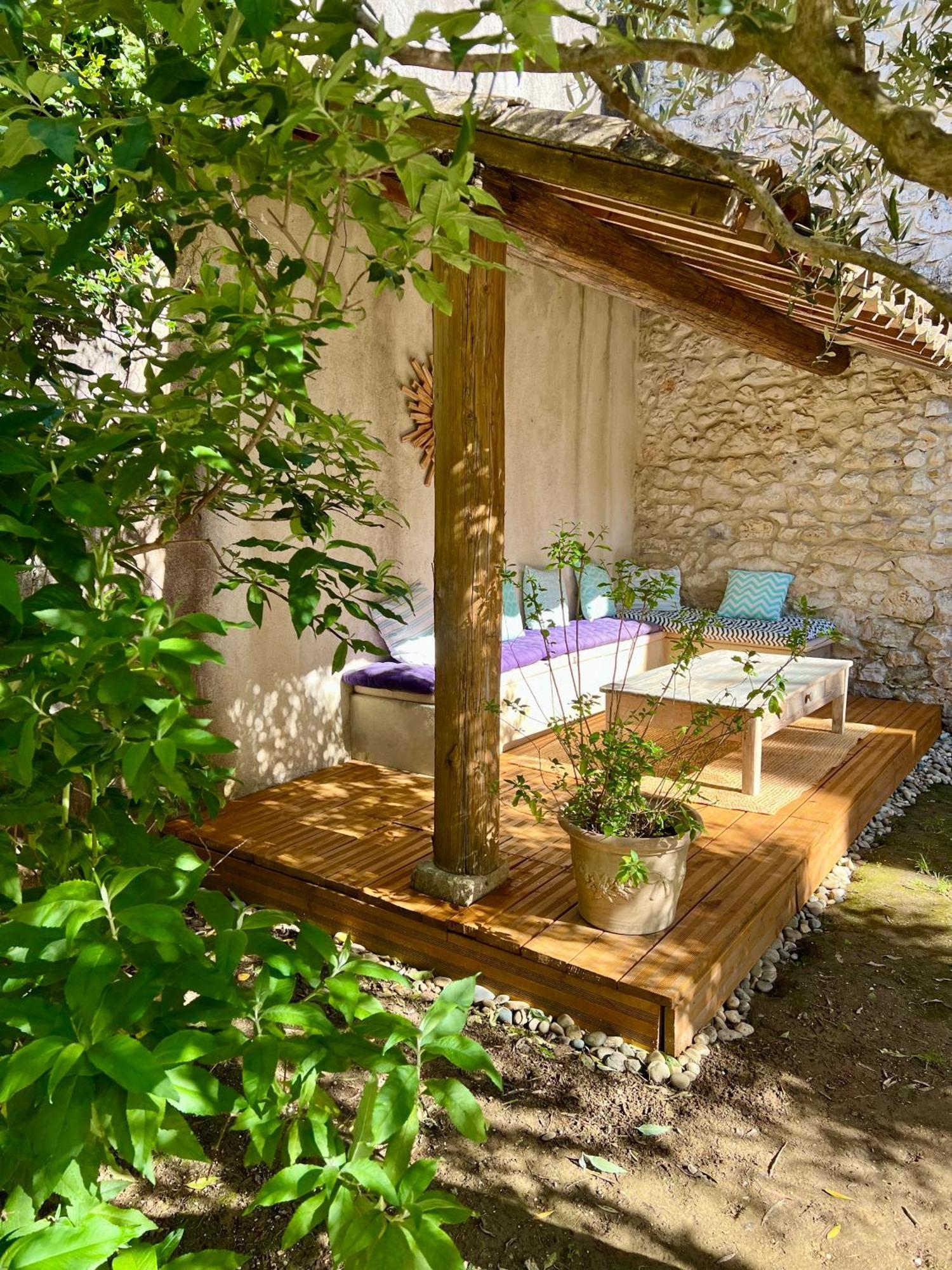La Maison Des Autres, Piscine Chauffee, Chambres D'Hotes Proches Uzes, Nimes, Pont Du Gard Saint-Genies-de-Malgoires Экстерьер фото