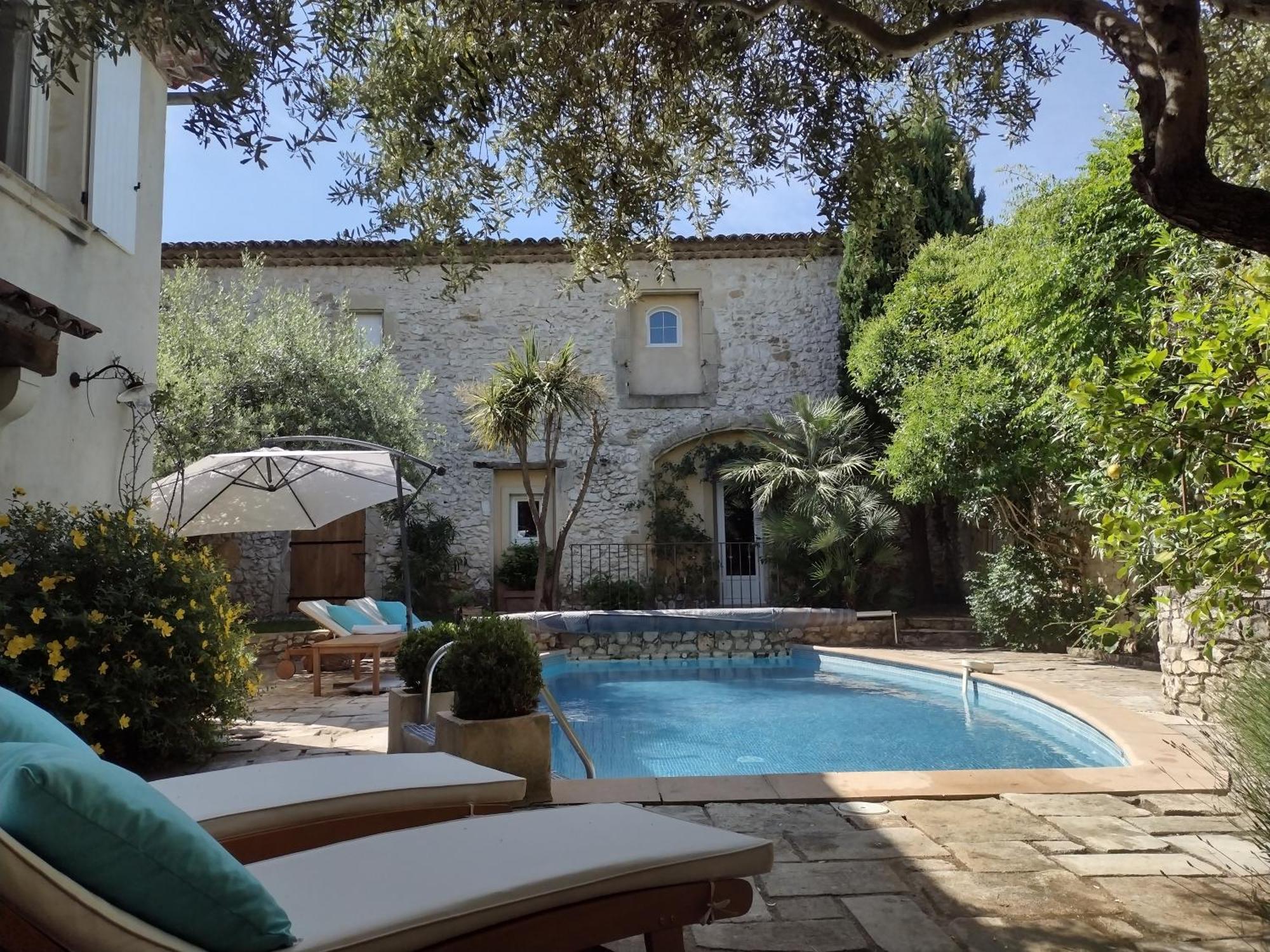 La Maison Des Autres, Piscine Chauffee, Chambres D'Hotes Proches Uzes, Nimes, Pont Du Gard Saint-Genies-de-Malgoires Экстерьер фото